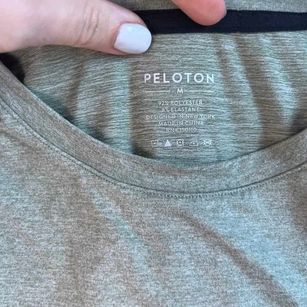 Peloton Green Logo Workout Muscle Tank Size Medium - Picture 2 of 4